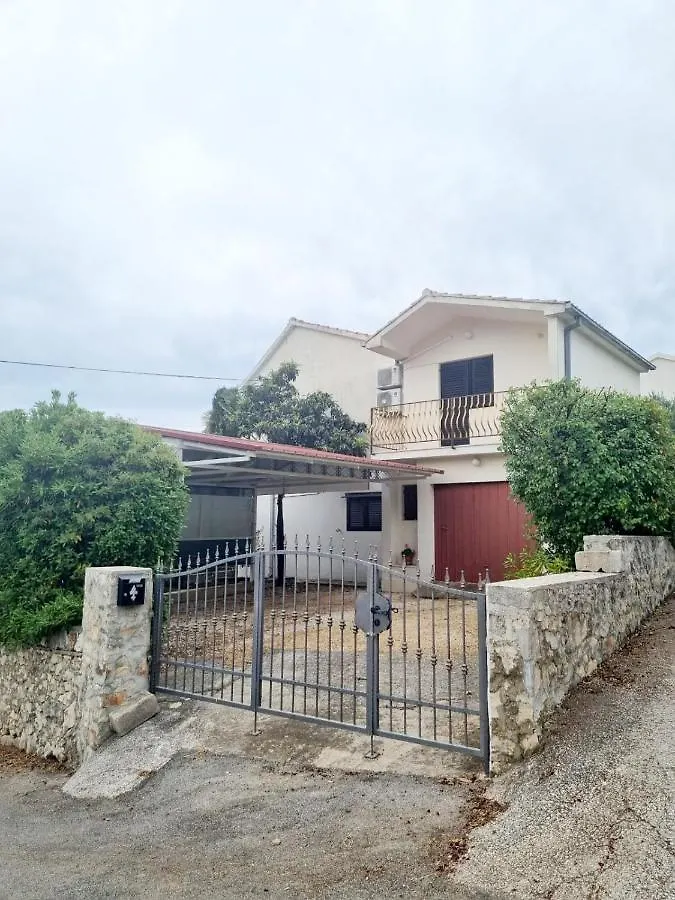 Old Meets New Apartment Trogir